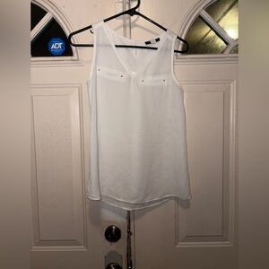 Simply Styled White V-Neck Tank Top